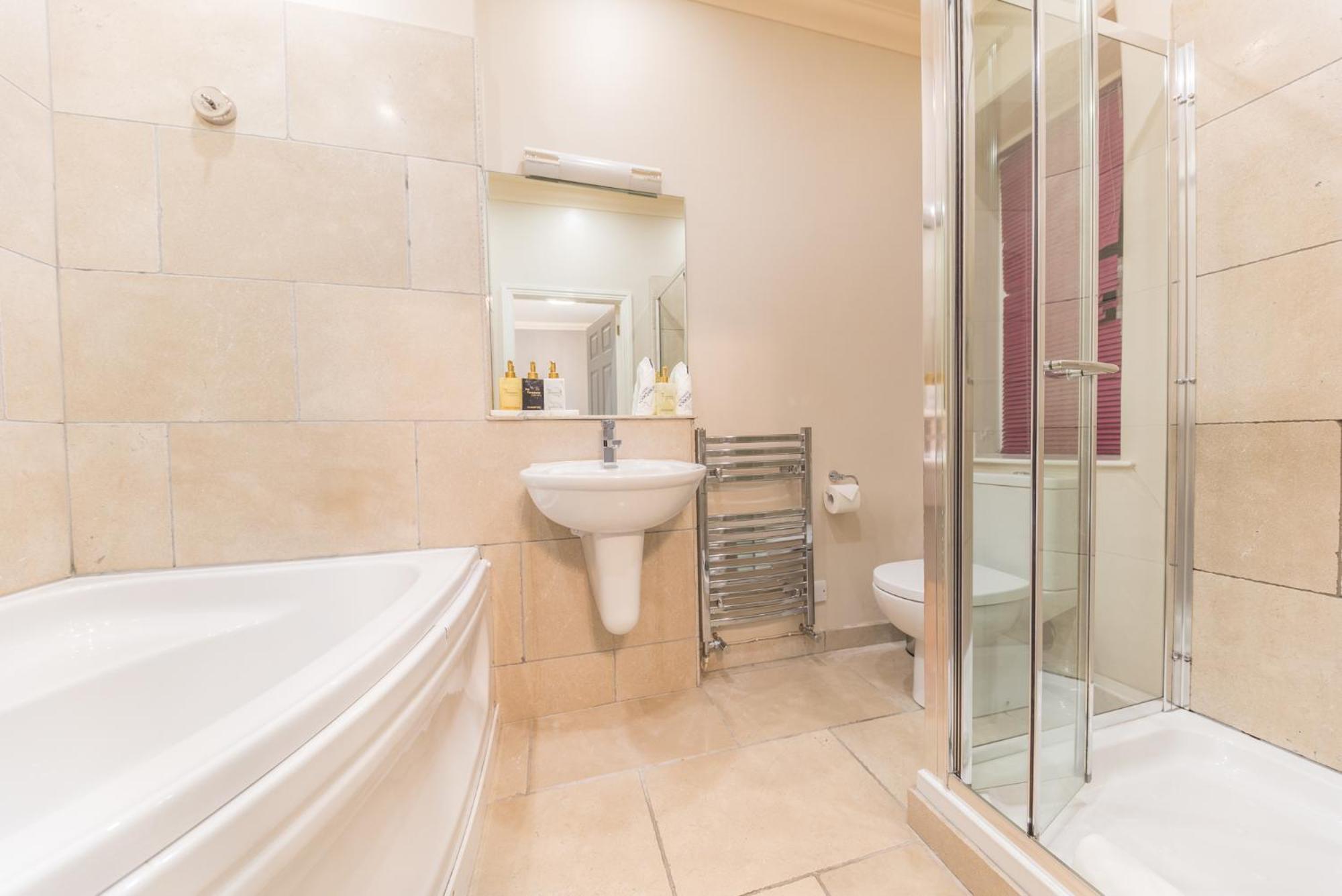 Ambleside Rooms & Suites - Stylish Stays With Breathtaking Views - Stay Longer, Save More ภายนอก รูปภาพ